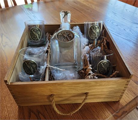 Beautiful Pewter Decorated Glass Decanter w/ 4  Glasses in Crate *NIB*