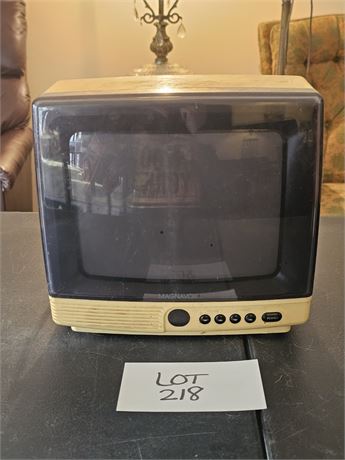Vintage Magnavox 1996 Model RD0946-T102 10"