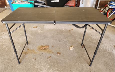 Folding Plastic Table