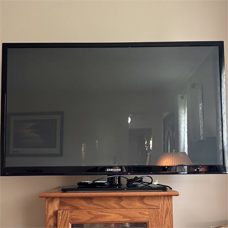 Samsung 50" TV with Remote