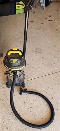 Stanley 2.8 HP Shop Vac w/Accessories