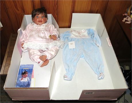 Lee Middleton " Baby's First Tooth" Doll