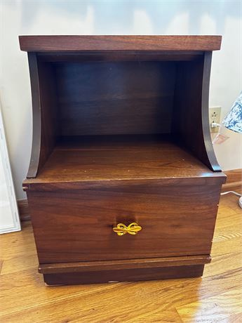 Vtg Mahogany Night Stand