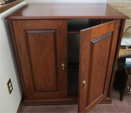 Wood Cabinet / Entertainment Center