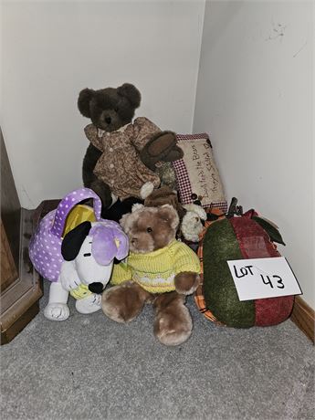 Mixed Plush Toy Lot- Maker, Style & Size Vary