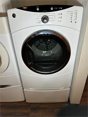 GE Electric Dryer with Pedestal