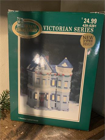 Dickens Collectibles Towne & Victorian Series Lighted Porcelain Houses Lot of 3