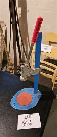 Compact Bottle Capper