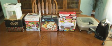 Assorted Kitchen Appliances, Gadgets
