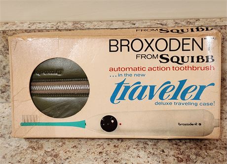 *NOS Broxodent From Squibb~Auto Toothbrush w/ Case & Accessories