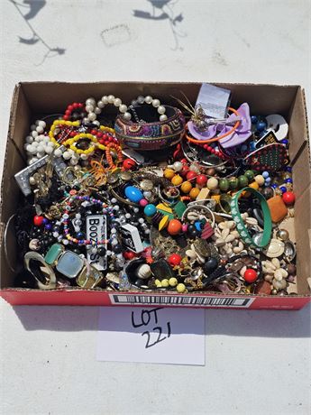 Flat Full Of Mixed Costume Jewelry Maker, Style & Color Vary- Necklaces