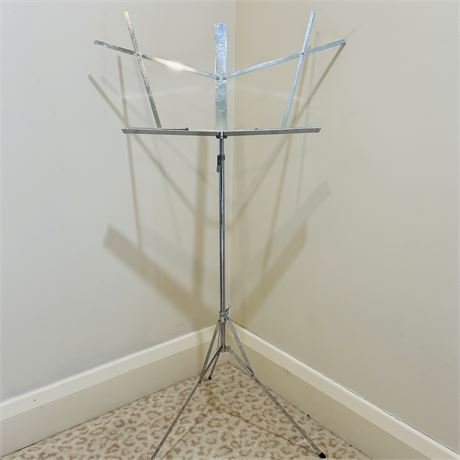 The Hamilton 400-N Vintage Folding Music Stand