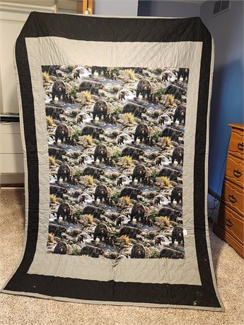 Twin Size *NEW* Handmade Bear Quilt