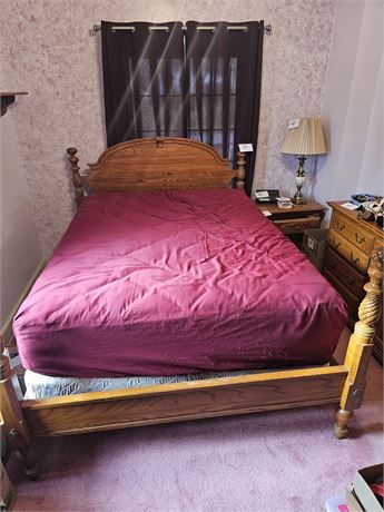 Solid Wood Poster Queen Bed