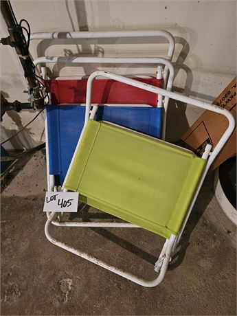 3 Standard Size Beach Chairs - Green / Red & Blue