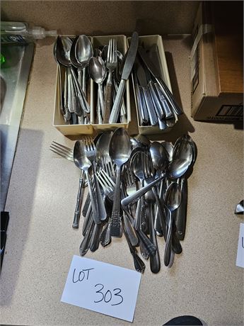 Mixed Flatware : Forks / Spoons / Knives & More