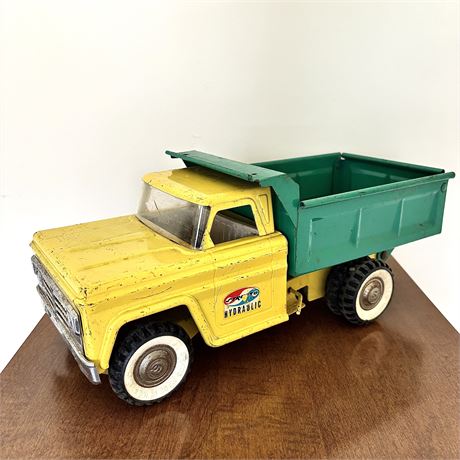 1966 Structo Pressed Steel Hydraulic Dump Truck