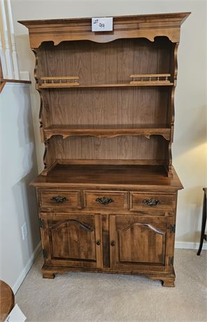 Vintage Solid Wood Hutch Classic American Style Design