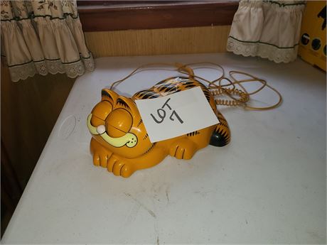 Tyco Garfield Cat Telephone - Eyes Open When Answered