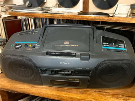 Vintage Sony CFD-808 Portable CD Cassette Boom Box - AM/FM Radio - Mega Bass
