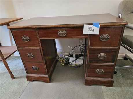 J&K Estate Sales & Auctions - TaylorMade Wood Office Desk