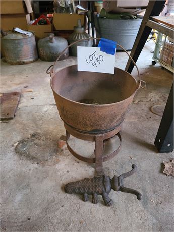 Cast Iron Cookpot with Stand & Cast Iron Boot Puller