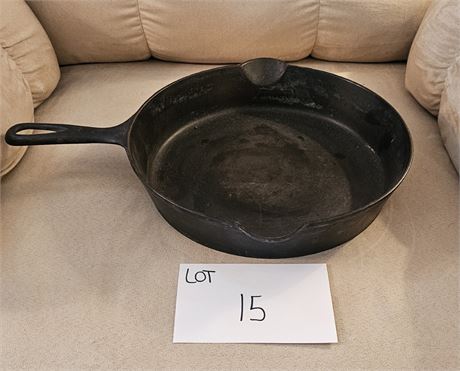 #6 Cast Iron Skillet With Heat Ring