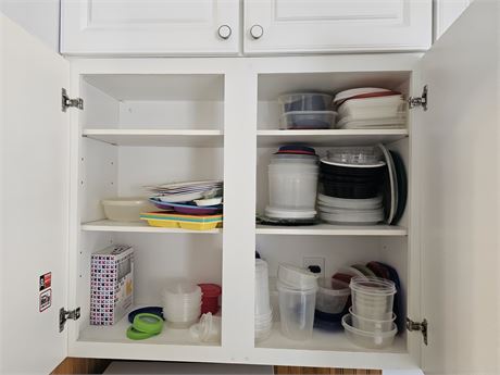 Cupboard Cleanout: Mixed Plastic Storage Containers & More