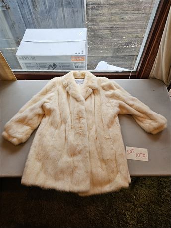 Vintage Vollbracht Furriers White Fur Coat