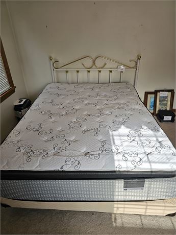 Metal & Brass Queen Size Bed with White Dove Mattress