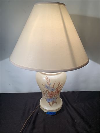 Floral Ginger Jar Table Lamp With Floral Pattern Neutral Colors