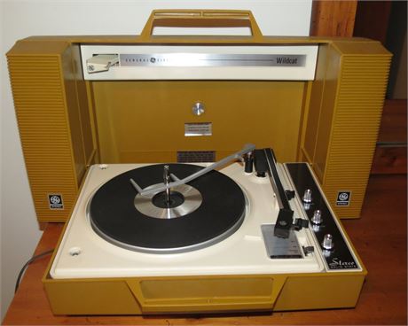 GE Wildcat Record Player