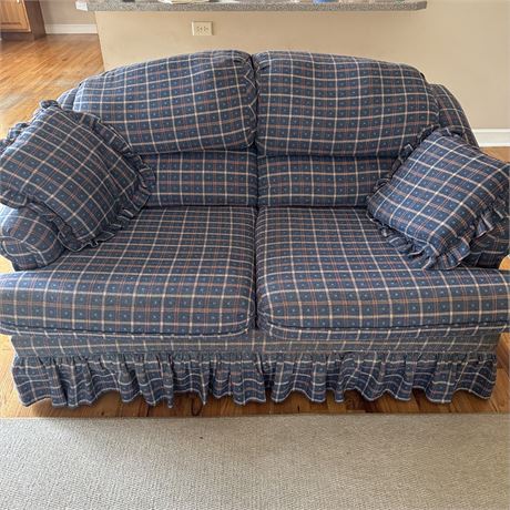Colonial Court Country Farmhouse Upholstered Loveseat - Approx. 59 x 34 x 37"H