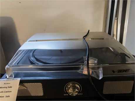 Vibe Sound USB Turntable W/Built-in Speakers (Model VS-2002-SPK)