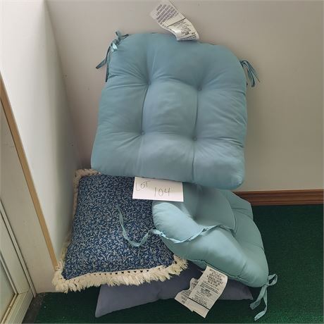 Mixed Cushion & Pillow Lot