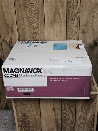 Magnavox 5-Disc CD Carousel Changer Model : CDC748 in Box