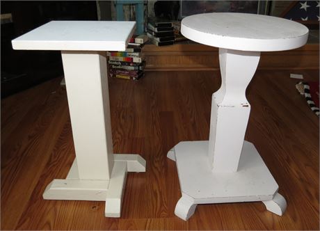 2 Small White tables
