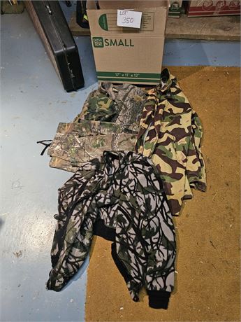 Mixed Hunting Gear Lot- Size/Content Vary