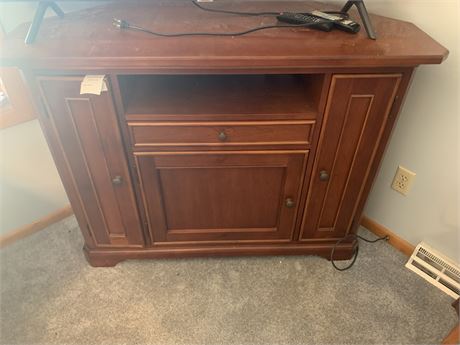 Winners Only Cherrywood TV Stand Cabinet W/Storage