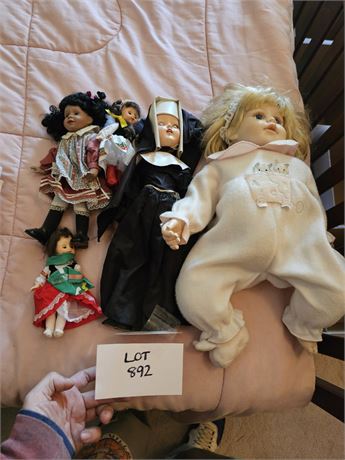 Mixed Doll Lot - Vintage Nun Doll, Pitch Doll & More - Sizes, Styles, Makers