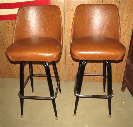 2 Bar Stools