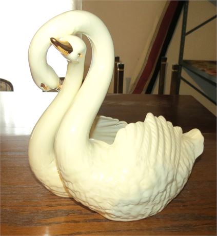 Double Swan Planter