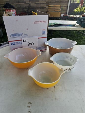 Mixed Pyrex Bowls