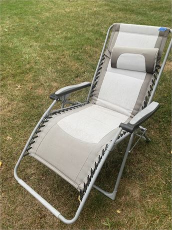 Fabric Folding Reclining Adjustable Sun Lounger Deck/Patio/Pool Chair