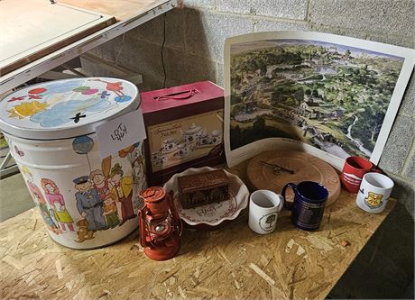 Mixed Decor Lot: Large Campbell Tin, Teaset Christmas, Mugs & More