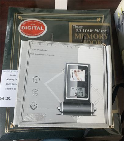 Compact Travel Digital Photo Frame, Family Tabletop Photo Album Frame