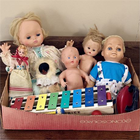 Mixed Flat of Vintage Dolls and Toys