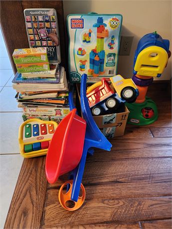 TOYS, BOOKS & PUZZLES