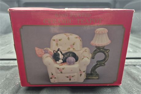 Sofa Teapot W/Cat