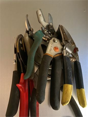 Hand Pruner Tool Lot